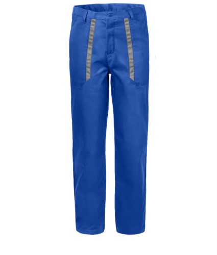 Trousers with contrasting two-tone details on the pockets. Colour: royal blue/grey