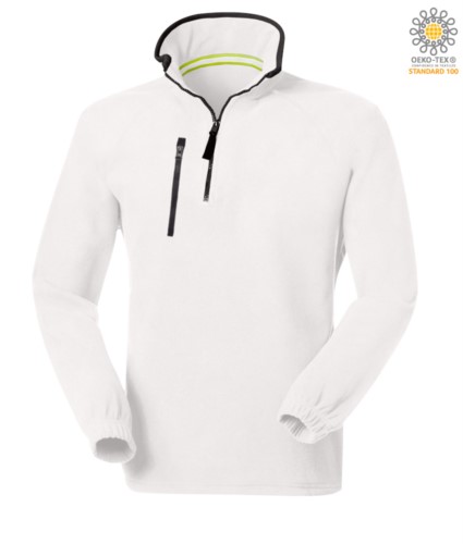 Short zip fleece, two pockets with one zipped pocket. Colour: white